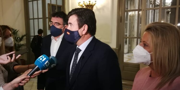 Giner: «L’EMT ha de justificar que no ha utilitzat finançament per al transport públic en la gestió dels pàrquings»