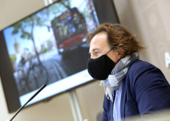 EMT presenta uns pressupostos “reivindicatius” i mantindrà les tarifes de tots els títols en 2021