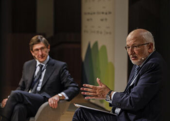 Goirigolzarri i Roig veuen «un error» concentrar les esperances en la vacuna i aposten per conviure amb la Covid-19