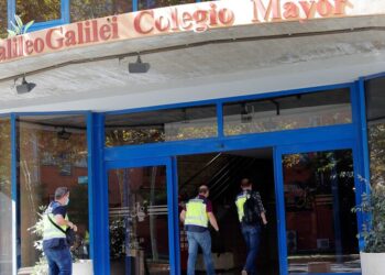 Sancions de fins a 30.000 euros per als participants en la festa que va originar un brot a València