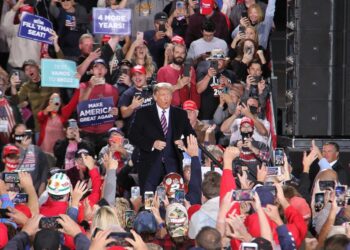 Donald Trump i la seua dona Melania donen positiu per coronavirus