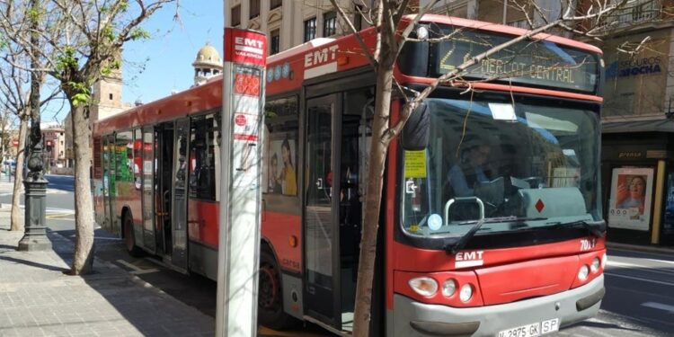 La comissió que investiga el frau en EMT València demana la destitució de la cap de Gestió per «falta de diligència»