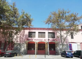 Comerç comença els tràmits per a reformar la nau de pescateria del Mercat del Cabanyal