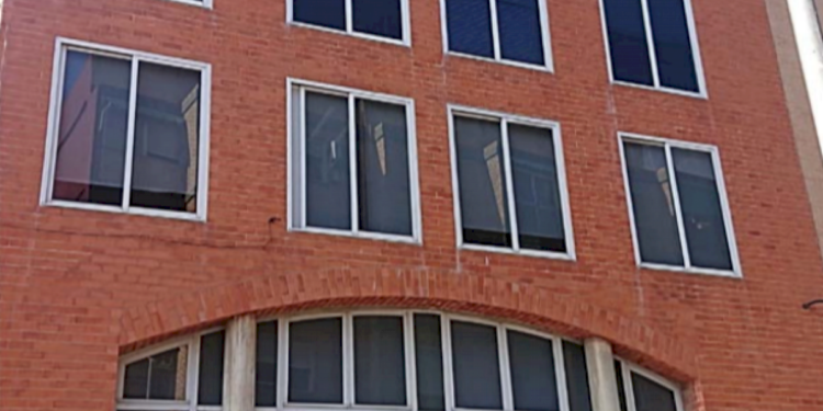 L’Ajuntament de València millorarà la ventilació i la seguretat del Centre de Servicis Socials de Natzaret amb la substitució de 12 finestres exteriors