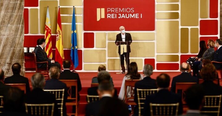 Joan Ribó ha participat en l’acte de lliurament dels Premis Jaume I. L’Ajuntament patrocina el de Noves Tecnologies