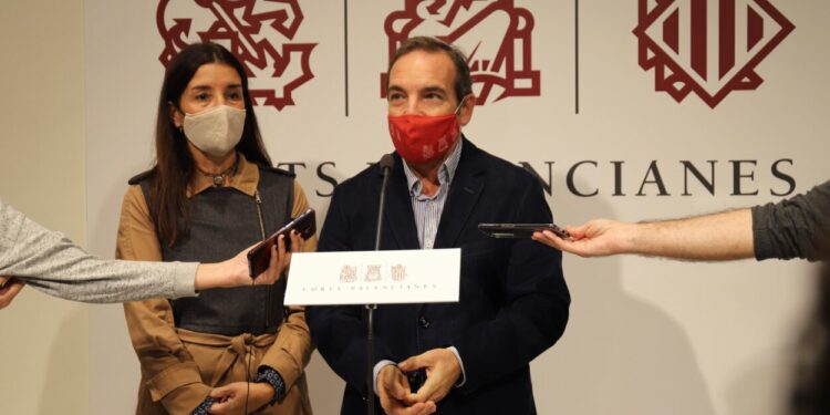 Woodward: “El Botànic està donant un espectacle vergonyós amb els pressupostos mentre els valencians reclamen consens”