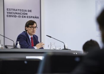 Illa anuncia els 15 grups de població que, al llarg de 3 fases, rebran la vacuna contra la Covid-19