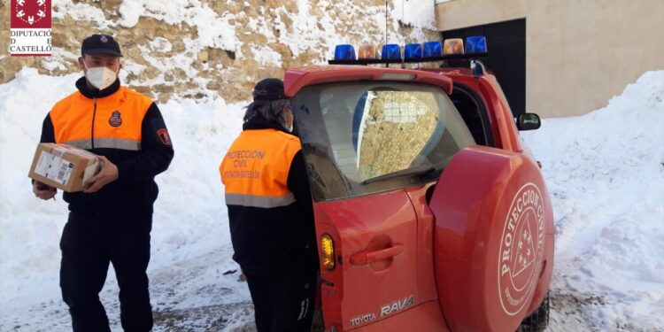 Protecció Civil de la Diputació assumeix el transport de les vacunes i proves PCR als Ports davant el mal estat de les carreteres