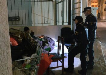 La Policia Local ha atés a més d’un centener de persones afectades per les baixes temperatures