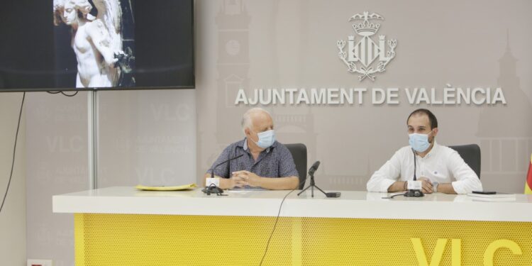 Les rutes guiades pel ‘Museu del Silenci’ del Cementeri General es reprenen a l’octubre i s’inaugura una nova en el del Cabanyal