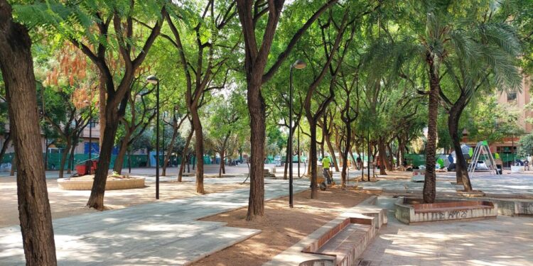 El jardí de la plaça de Manuel Granero, al barri de Russafa, s’obrirà en un mes