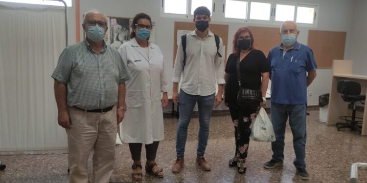 Urbanisme explica a l’associació veïnal de Benimàmet les propostes de millores per al poble