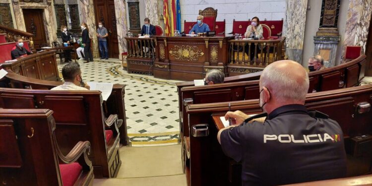EMT posa a prova un nou autobús elèctric per a valorar el seu rendiment