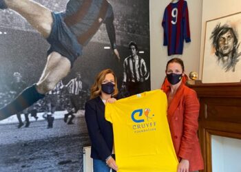 La Fundació Esportiva Municipal i la Fundació Cruyff col·laboren en la construcció d’un camp de futbol en honor al valencià Carlos Soler