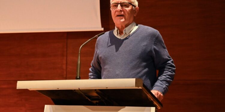 “Taronja sencera” es presenta a professionals i col·lectius juvenils