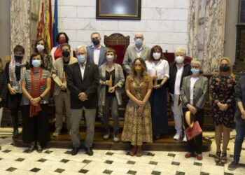 El lliurament dels premis Ciutat de València impulsa la recuperació de la normalitat també en el camp cultural i literari