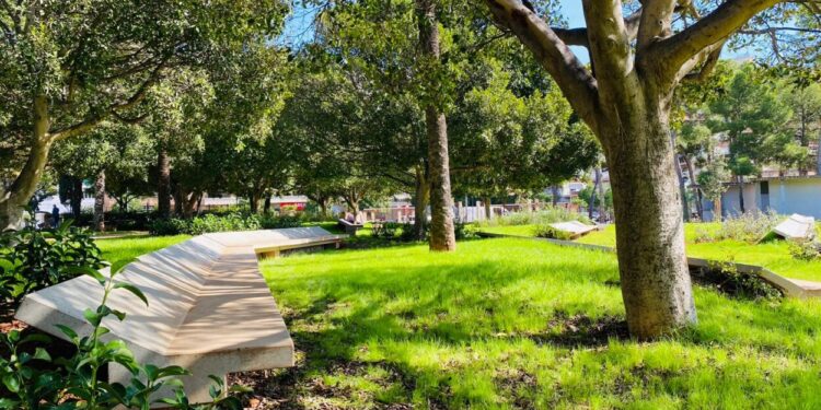 El Parc de l’Oest estrena una “profunda” remodelació que connecta tots els espais i manté una zona per a esdeveniments