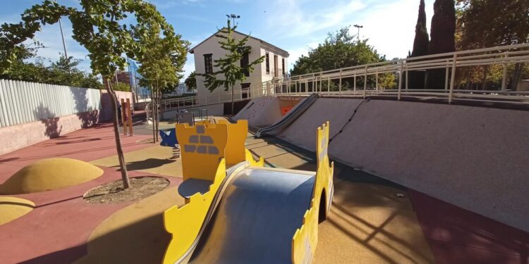 L’Ajuntament obri la nova zona de jocs inclusius i accessibles del Parc de Marxalenes