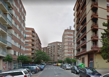 L’Ajuntament inicia una intervenció en Marxalenes per eliminar tots els bàculs de carretera del carrer de Màlaga