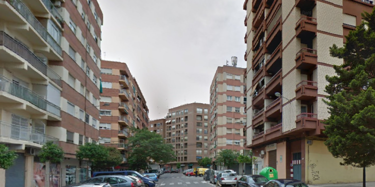 L’Ajuntament inicia una intervenció en Marxalenes per eliminar tots els bàculs de carretera del carrer de Màlaga