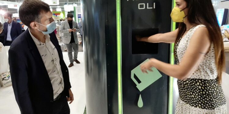 L’EMTRE presenta el prototip d’ecoparc autònom que permetrà reciclar a qualsevol hora del dia