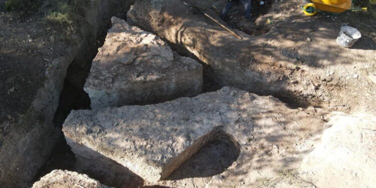 C:\Users\enriq\Desktop\ARQ\RAFELBUNYOL\EXCAVACIÓ FASE I\FOTOS INTERVENCIÓ\DJI_0382-2.jpg