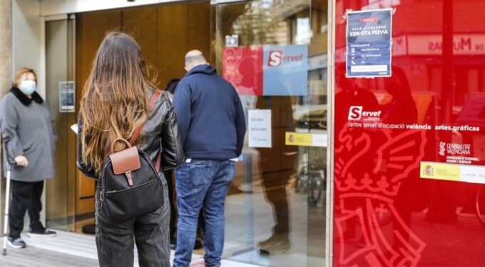 Baixa l’atur a València en més de 1.700 persones, una reducció per damunt de la mitjana nacional