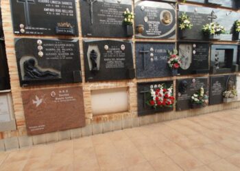 El dispositiu municipal per a Tots Sants recupera la normalitat enguany tot i que mantindrà el control d’accés als cementeris