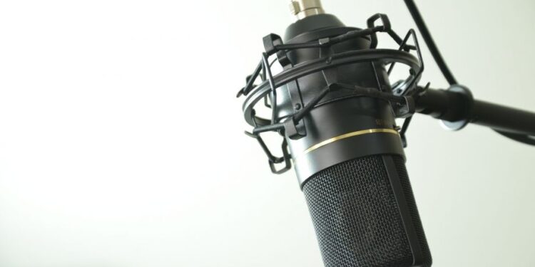 La Regidoria de Joventut organitza un taller de podcast