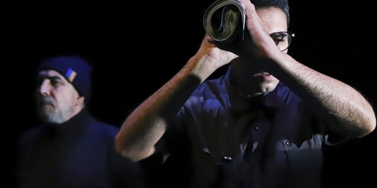 El “Nautilus” arriba a la Sala L’Horta: Com seria un viatge de vint mil llegües sota les aigües marines del segle XXI?