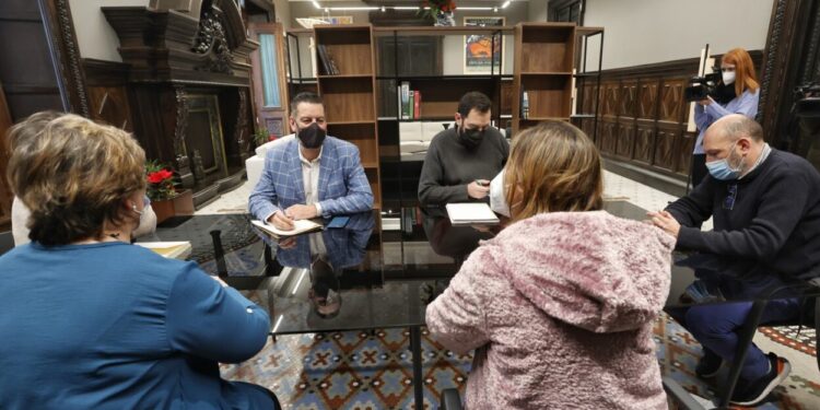 València dispararà durant les Falles mascletaes pels barris, a més de les 19 de la plaça de l’Ajuntament