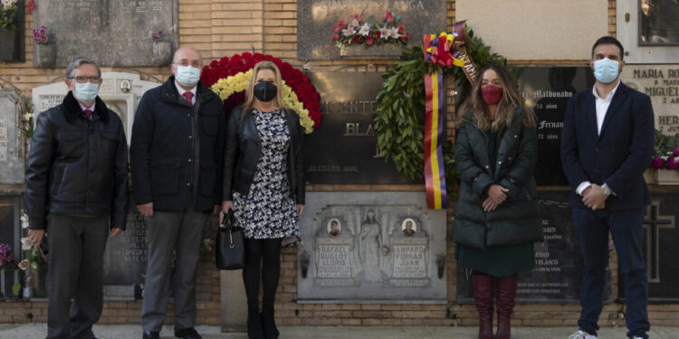 València ret homenatge a Blasco Ibáñez en el 94 aniversari de la seua defunció
