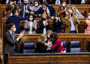 El grup impulsor del ‘no’ a la reforma laboral de Compromís demana més implicació de la militància