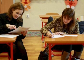 Més de 450 persones participaran en els cursos de la Escola de Mares i Pares