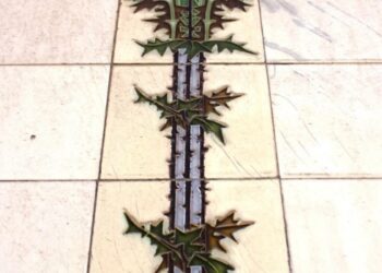 Urbanisme fa un pas més per protegir un panell ceràmic, que serà declarat Bé de Rellevància Local, al barri de Russafa