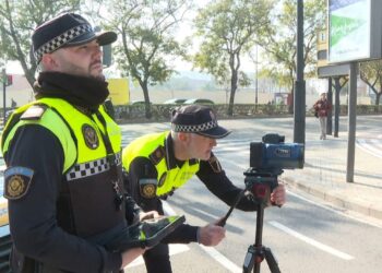 Quasi 300 multes en un mes: així actua la nova unitat en patinet de la Policia Local de València