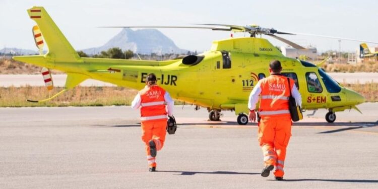 Un nadó traslladat en helicòpter a Alacant després de la mossegada d’un gos al Pinós